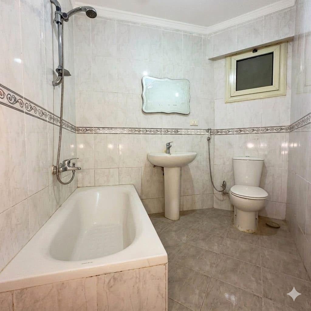 Photo 6 of 3-Bedroom Apartment in Alexandria
