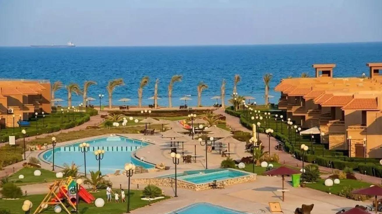 صورة 6 لـشاليه 3 غرف نوم أرضي بحديقة في ماليبو العين السخنة، طريق الزعفرانة