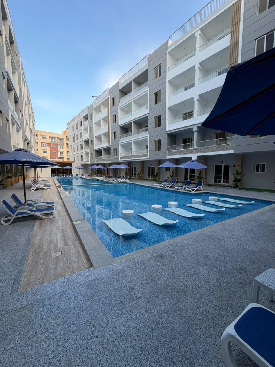 Photo 10 of 63 m² 1-Bedroom Apartment with Pool View in Mark Resort, Hurghada