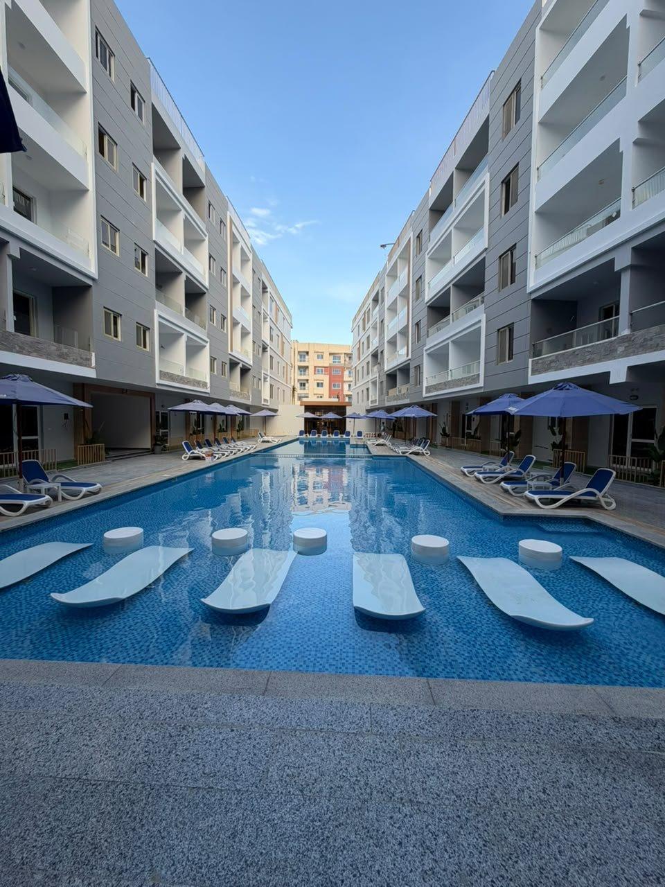Photo 9 of 116 m² 3-Bedroom Apartment with Airport Road View in Mark Resort, Hurghada