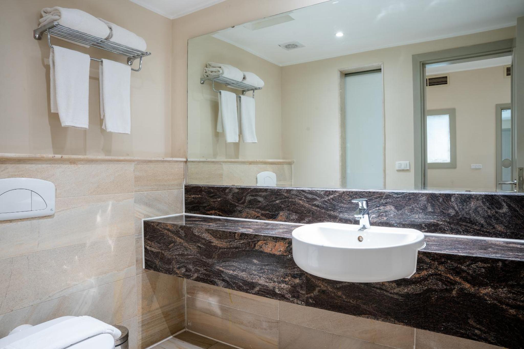 Photo 33 of Rivoli Suites