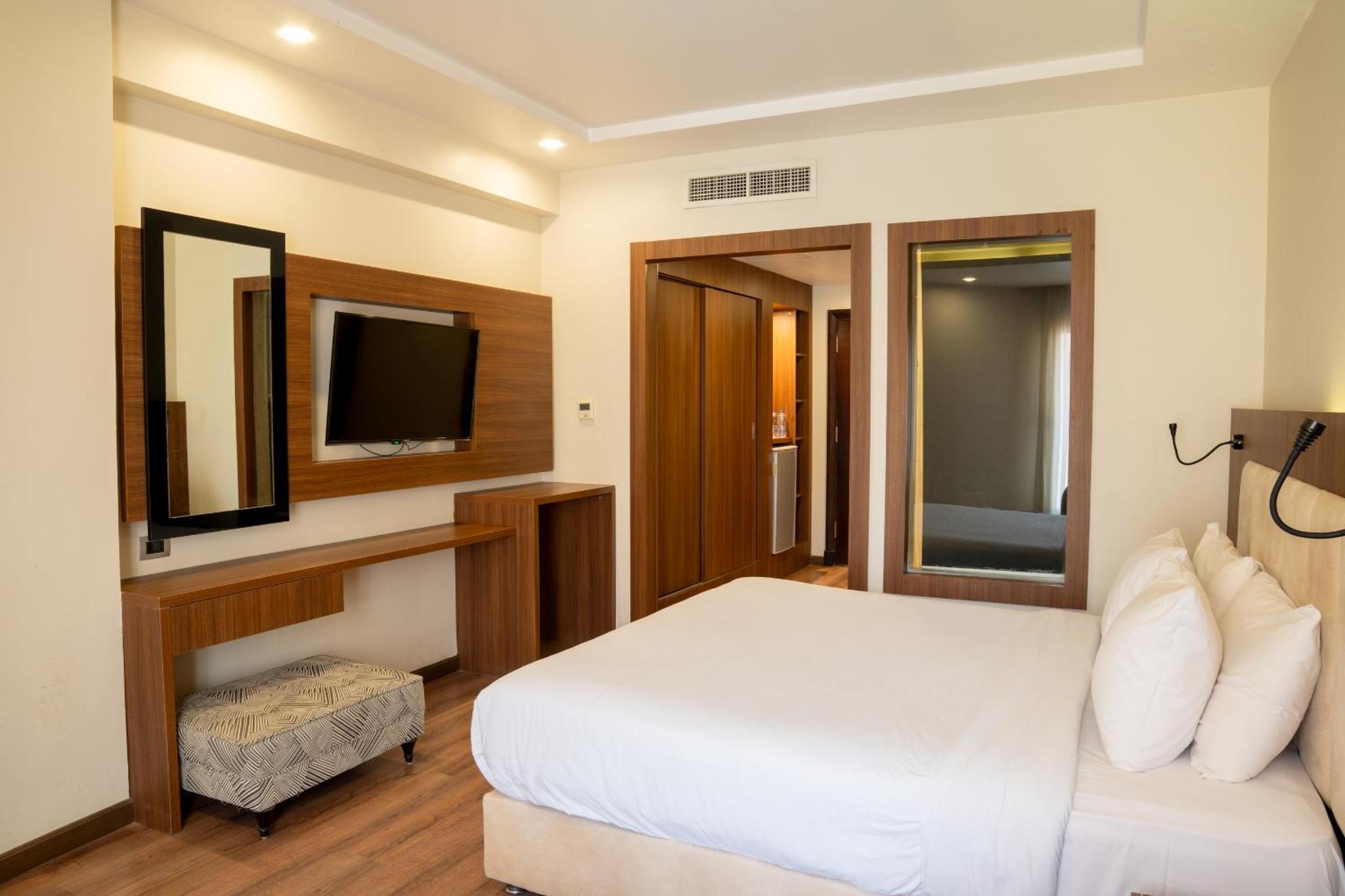 Photo 17 of Rivoli Suites