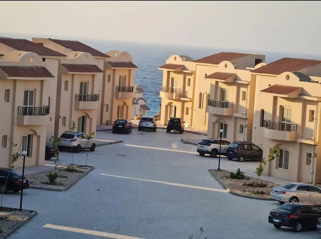 Ground Chalet with Garden & Sea View in Coral Hills – North Coast