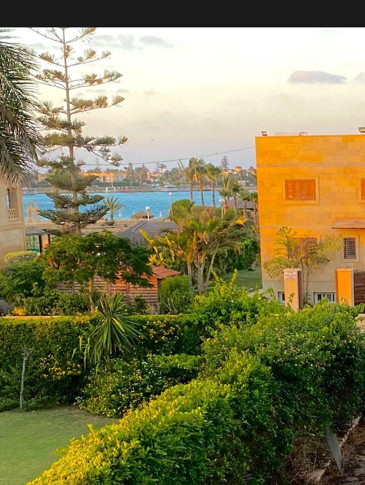 فيلا فاخرة في المارينا