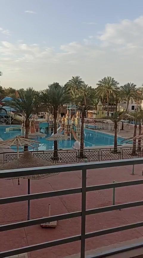 شاليه بحمام سباحة وأكوا أطفال, ميراج باي