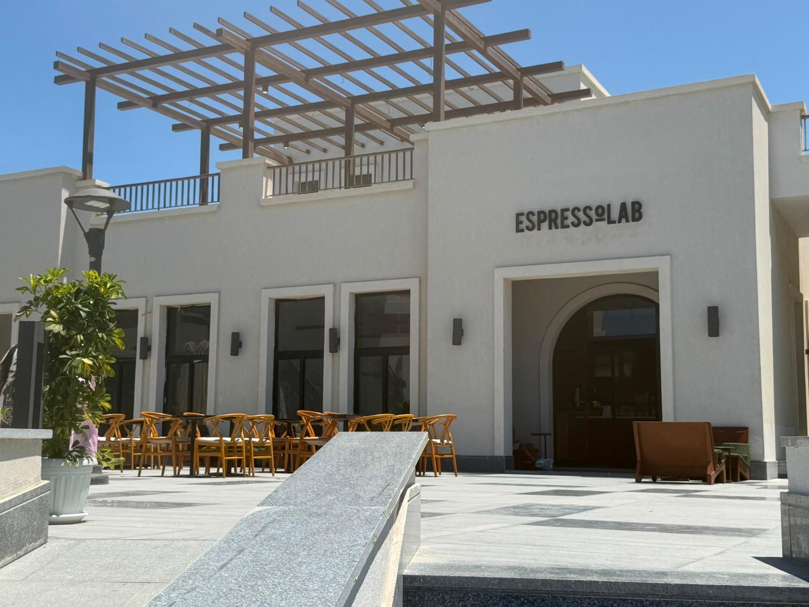 140 m² Facade Shop Leased to a Major Brand – Lake Yard, Hacienda Bay