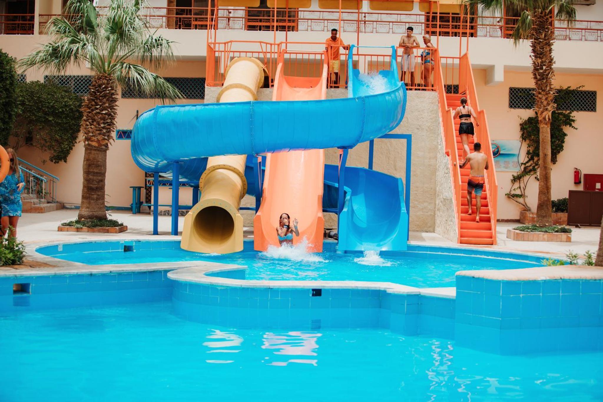 Empire Hotel Aqua Park