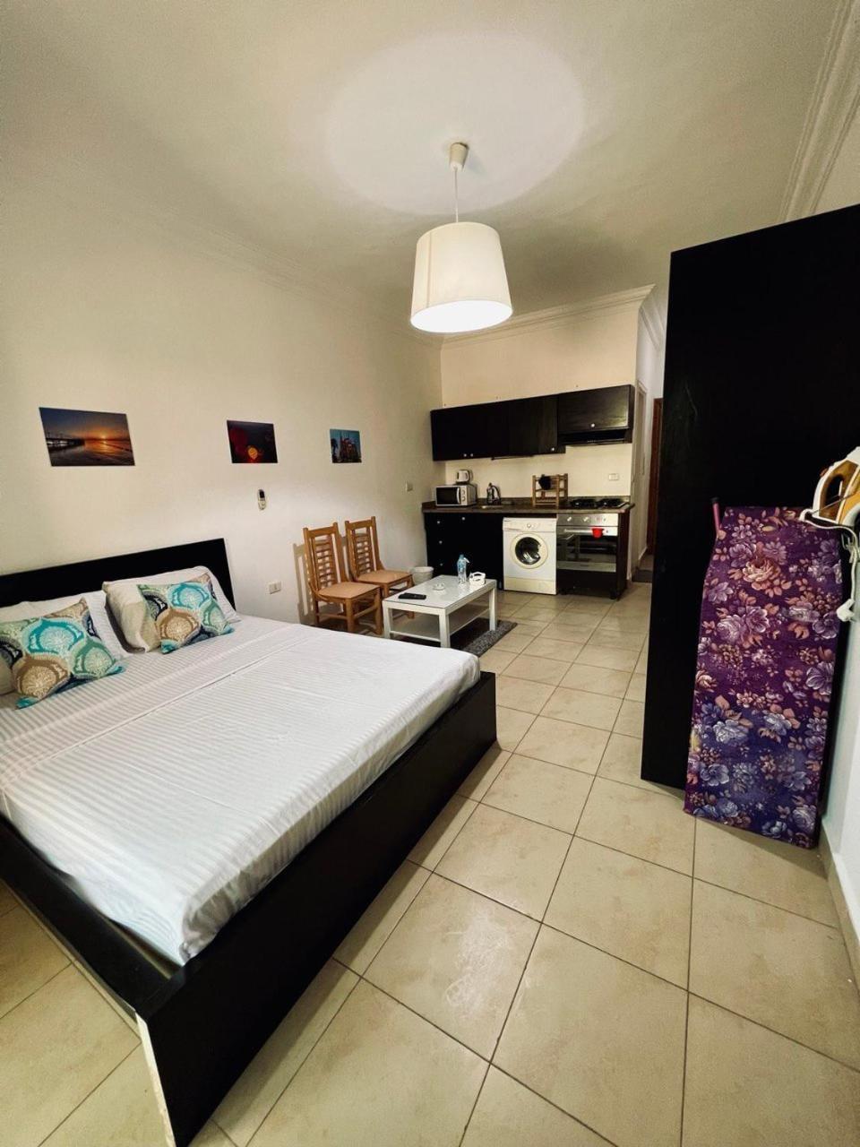 Standard Studio with Balcony (Unit 2), Lilly Apartments, Al Hadaba