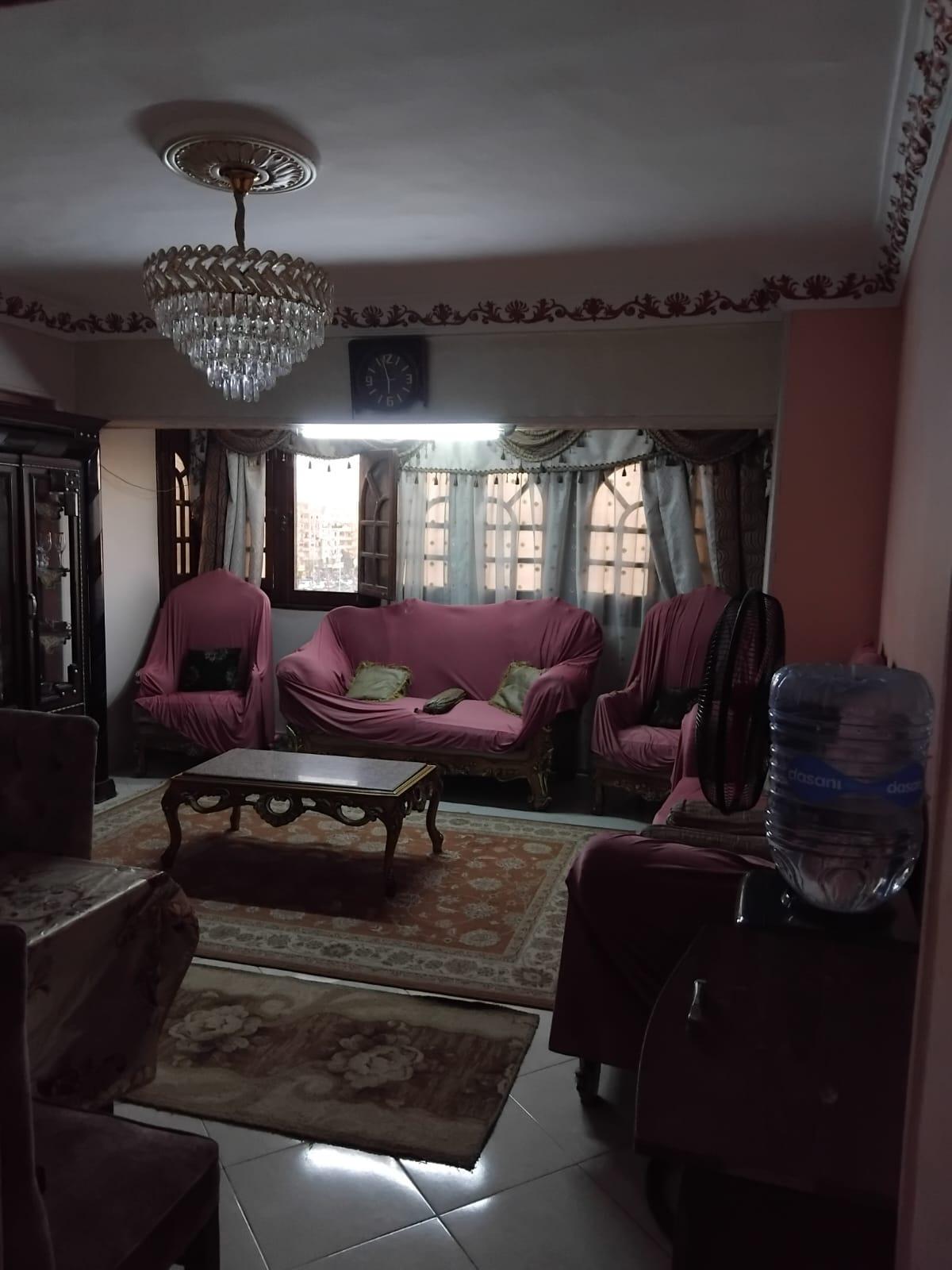 Photo 4 of شقه للبيع في الحي الرابع ب 6 اكتوبر