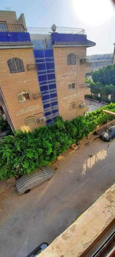 شقة للبيع ميدان فودفون ب 6اكتوبر