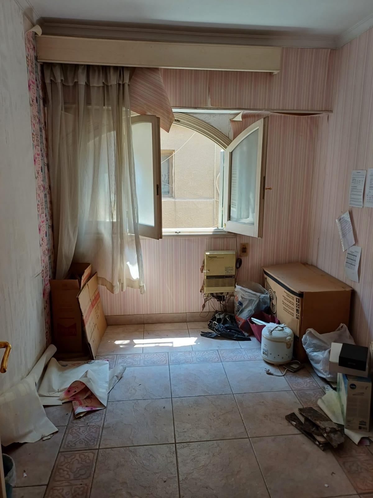 Photo 5 of 5-Bedroom Apartment on Gameat El Dowal Street, Mohandessin