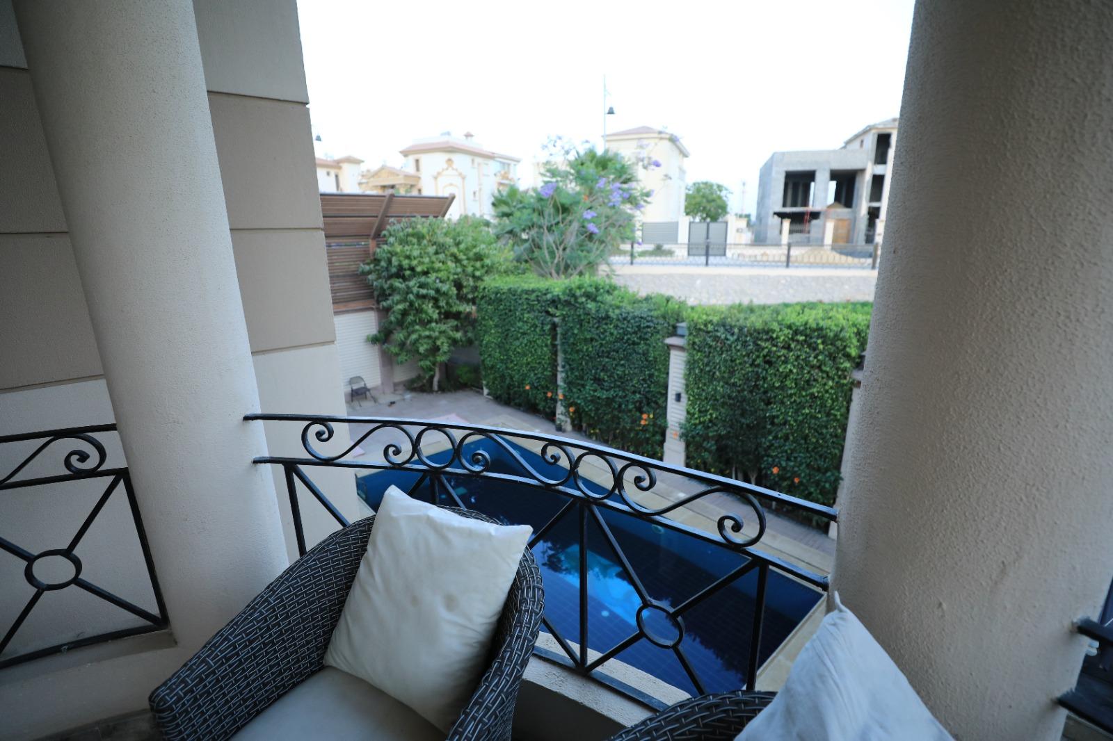 Photo 11 of Pool 6 Bedroom Villa in Royal City Lotus