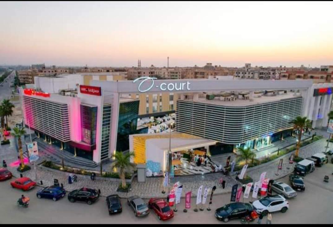 صورة 2 لـعيادة ٤١م² للبيع بالدور الأرضي بمول O COURT الطبي - العبور الحي التاسع