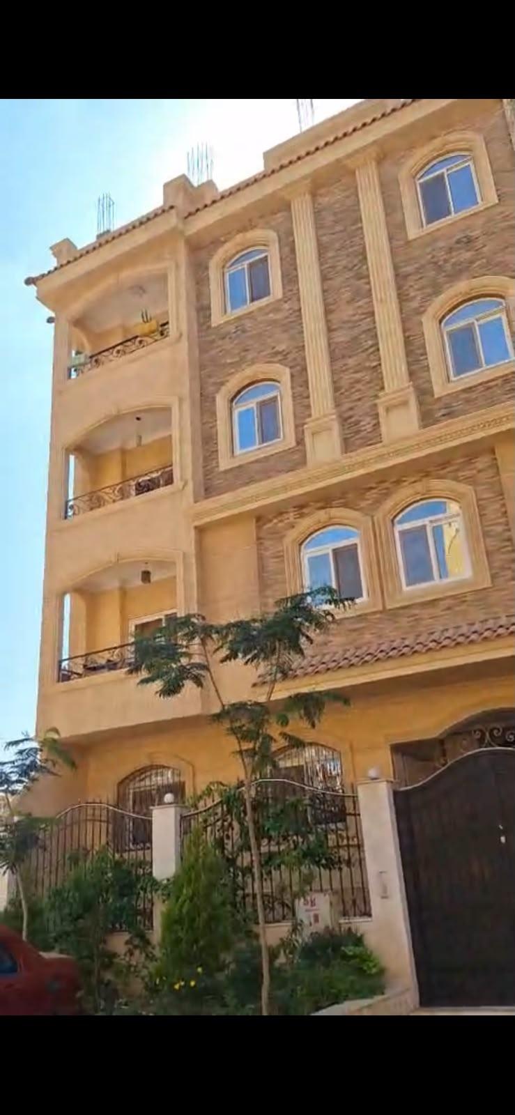 صورة 2 لـفيلا مميزة للبيع في جاردينيا هايتس 3
