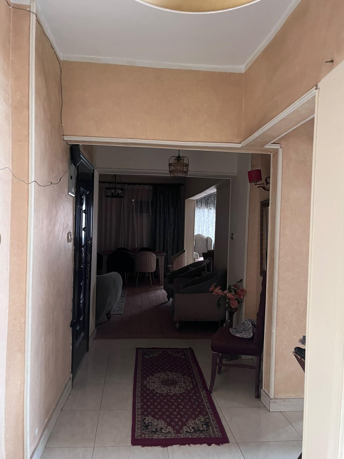 Foto 5 von Balkon 3-Zimmer-Apartment in Makram Ebeid