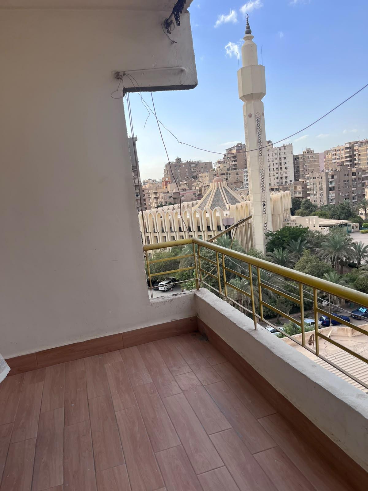 Foto 10 von Balkon 3-Zimmer-Apartment in Makram Ebeid
