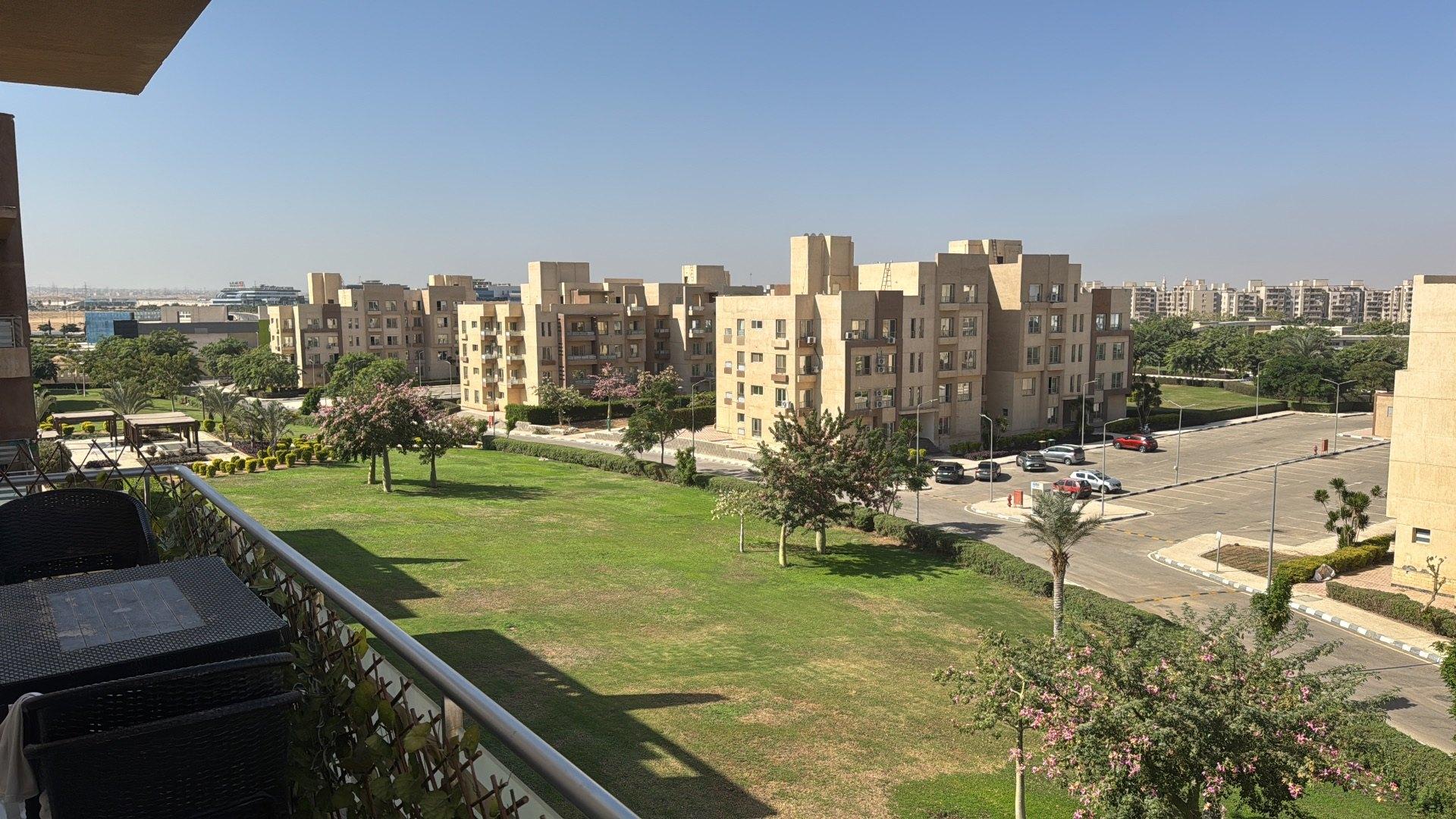 Foto 13 de Dúplex de 420 m² con 4 dormitorios y terrazas en venta en Wesal Views, El Shorouk