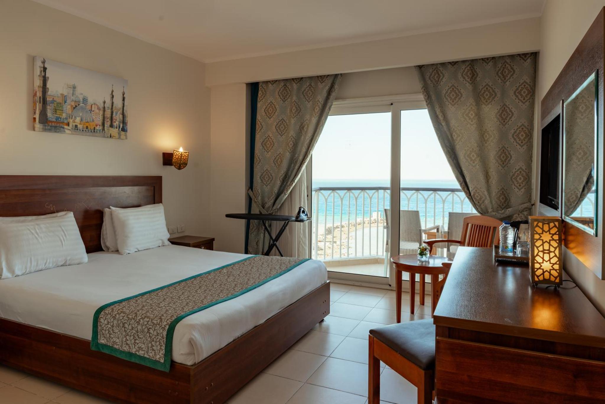 Double or Twin Room with Sea View